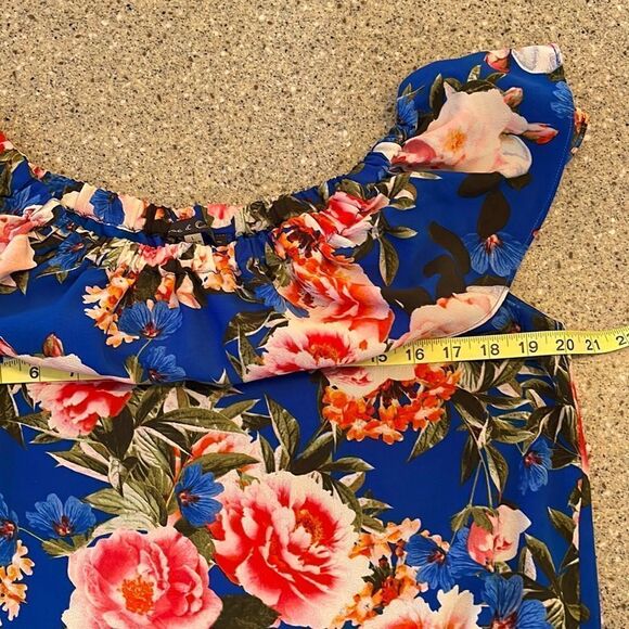 ROSE & OLIVE Ruffle Off The Shoulder Floral Print Dress - Picture 8 of 9